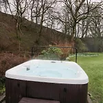 Riverside Holiday home